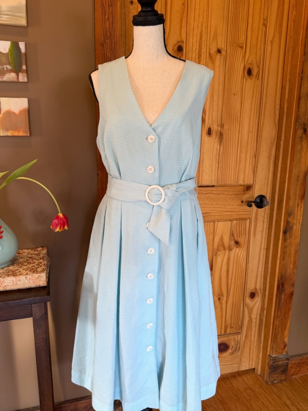 Donna Morgan Seersucker Sleeveless Belted Button-Front Dress w/ Keyhole back - Picture 5 of 5